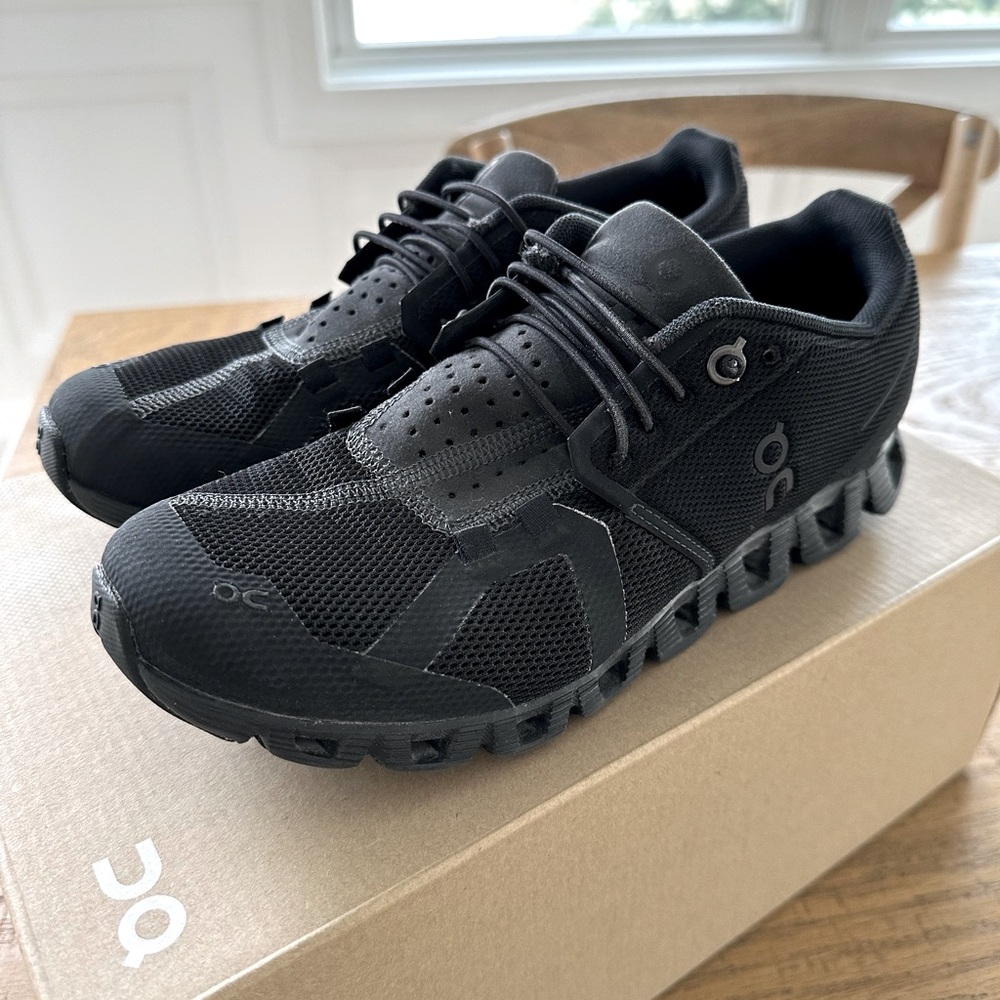 On Cloud Running Sneakers size 6.5